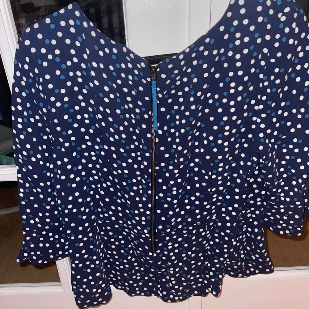 Blouse - Picture 2 of 3